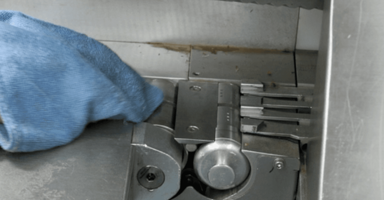 KT&G 대전공장 궐련기 클리닝 매뉴얼 영상 9