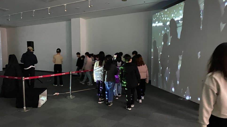 구미코 실내 미디어파사드 전시 1