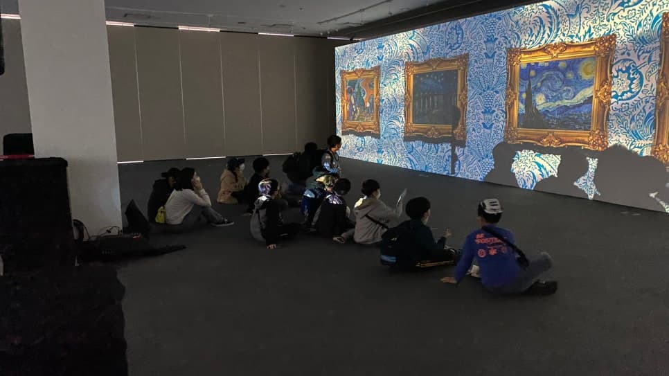 구미코 실내 미디어파사드 전시 2